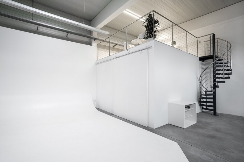 Fotostudio mit XL Hohlkehle Fotostudio mit XL Hohlkehle